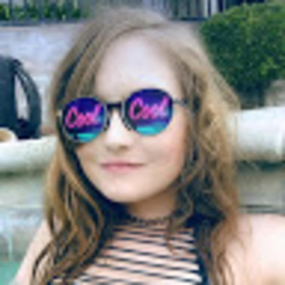 Meet your Posher, Becca